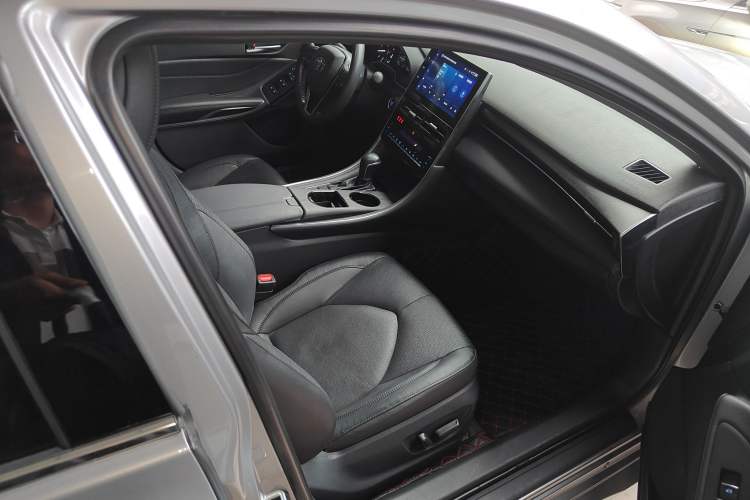Used Toyota Avalon 2022 2.0L Luxury Edition