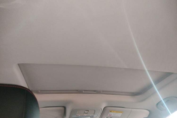 Used Roewe i5 2021 1.5L CVT Platinum Edition
