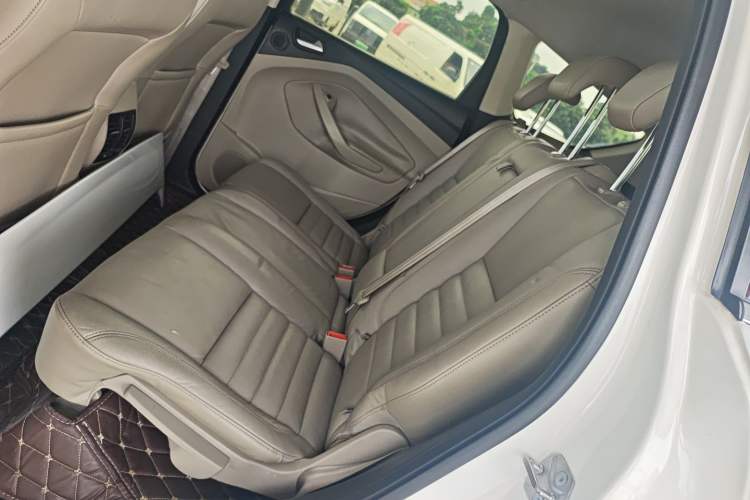 Used Ford Kuga 2013 2.0L GTDi Four-Wheel-Drive Elite Model Left Rear Seat