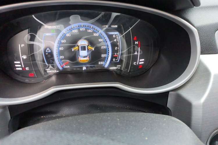 Used Geely Auto Emgrand X7 Sport 2016 1.8TD Automatic Smart Model Odometer Close Up