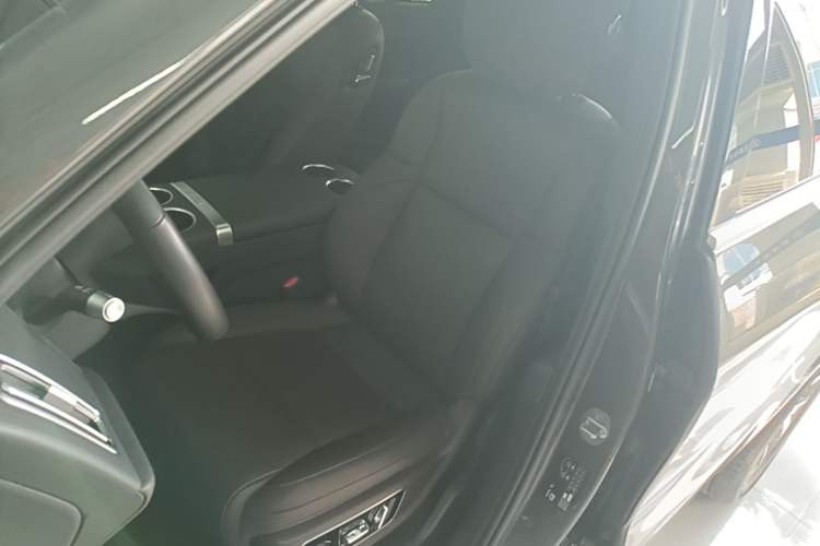 Used Li Auto L8 2023 Pro Model
