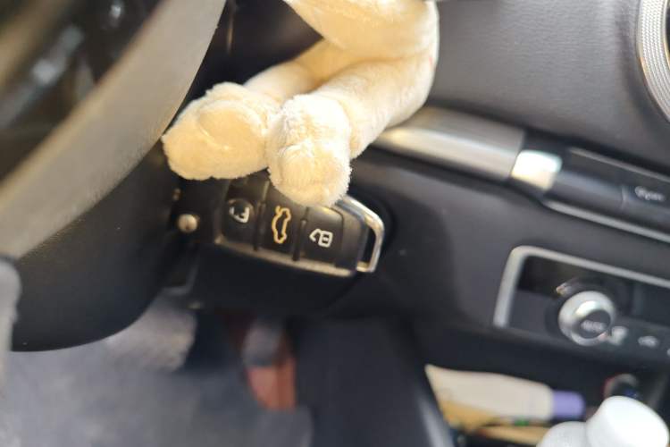 Used Audi A3 2016 Limousine 35 TFSI Style Edition Vehicle Key