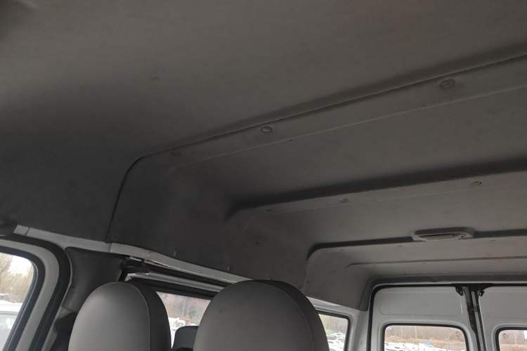 Used Ford Classic Transit 2015 2.8T Diesel Multi-Function Vehicle Short Wheelbase 6-Seater Mid-Roof Edition JX493ZLQ4