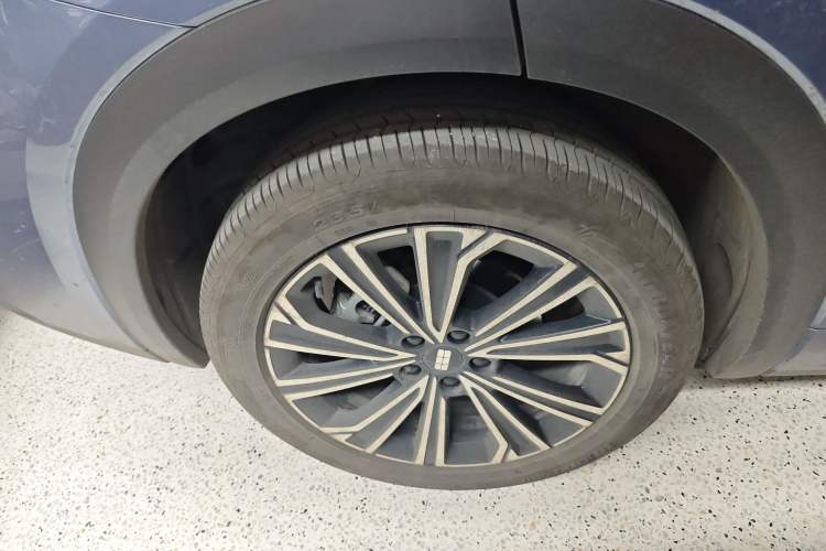 Used Geely Galaxy Galaxy Xingjian 7 EM-i 2025 120km Flagship Edition
