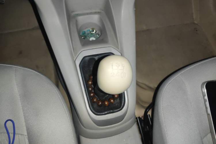 Used Citroen Elysee 2014 1.6L Manual Comfort Model Gear Lever