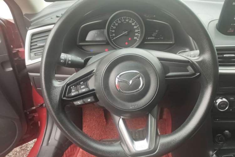 Used Mazda 3 Axela 2017 Hatchback 1.5L Automatic Luxury Model Emission Standard China V