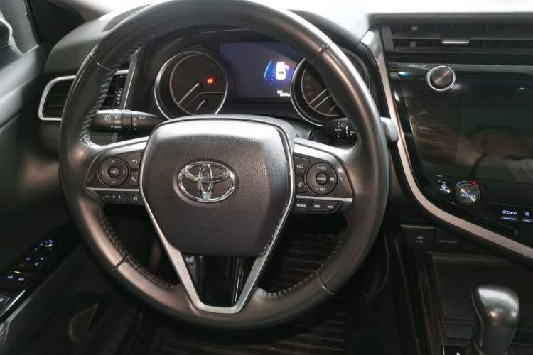 Used Toyota Camry 2019 2.5G Luxury Edition China VI Standard Steering Wheel