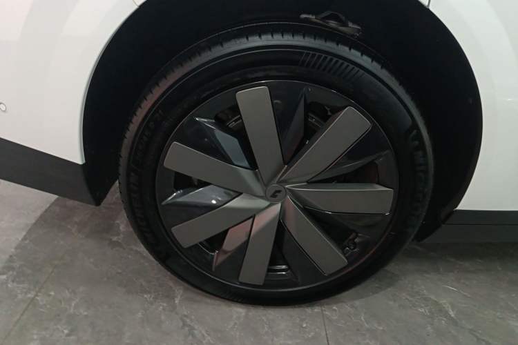 Used Li Auto i8 2025 Model Standard Version