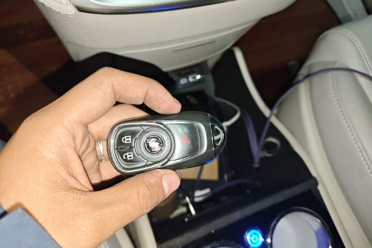 Used Buick GL8 2020 ES Land Cruiser 653T Luxury Edition Interior 1