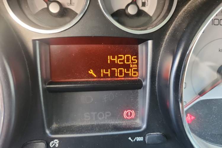 Used Peugeot 308 2013 1.6L Manual YouShang Model Odometer Close Up