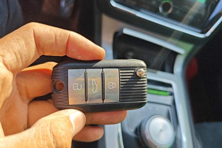 Used Roewe RX5 New Energy 2017 ERX5 EV400 Electric Internet Supreme Edition Vehicle Key