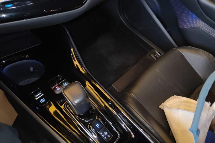 Used Toyota C-HR EV 2020 Deluxe Sunroof Edition