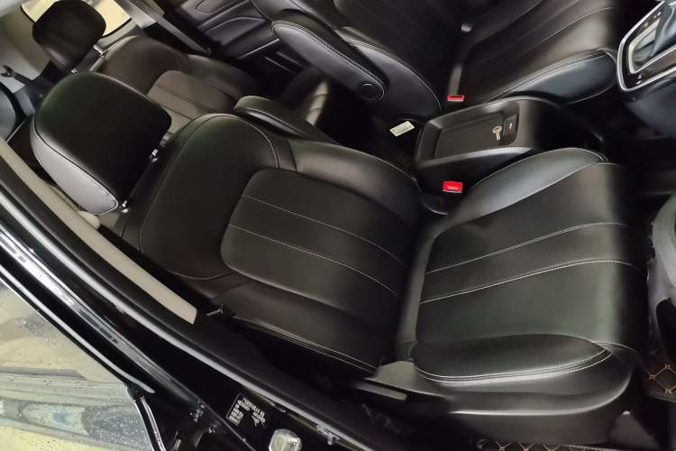 Used GAC Trumpchi M6 2021 270T DCT Luxury Edition (7-seater)
