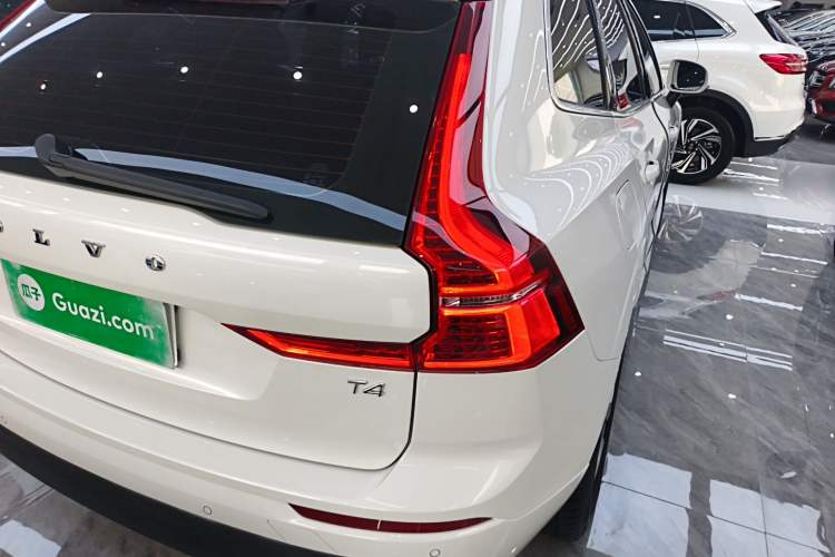 Used Volvo XC60 2018 T4 Zhiyi Edition Right Rear Taillight