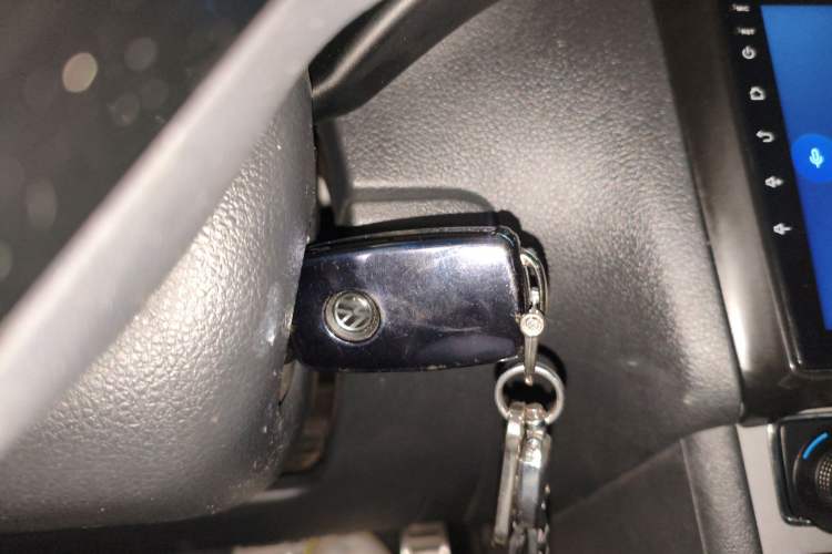 Used Volkswagen Polo 2014 1.6L Cross Polo Automatic Interior 1