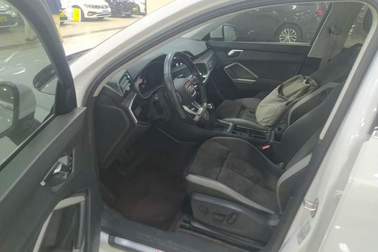 Used Audi Q3 2021 35 TFSI Fashion Dynamic Model