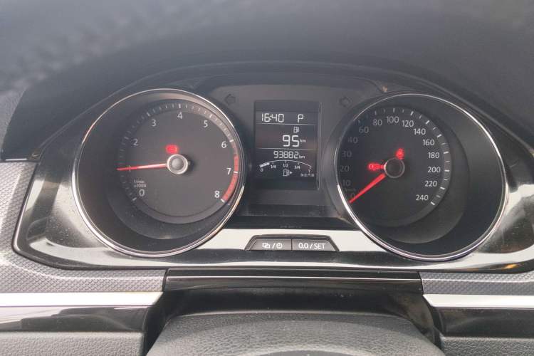 Used Volkswagen C-TREK 2018 1.5L Automatic Comfort Model Instrument Cluster