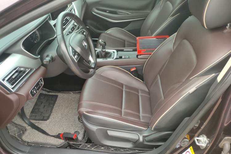 Used Changan Raeton CC 2018 1.5T Manual Luxury Model China V Standard
