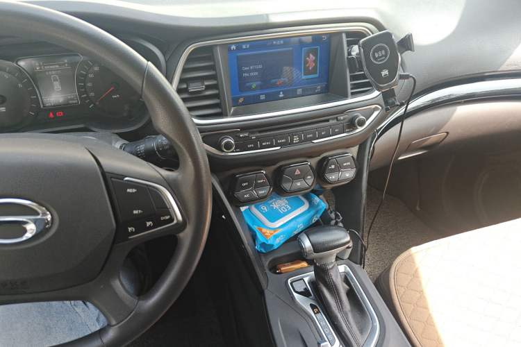 Used GAC Trumpchi GS4 2015 200T G-DCT Elite Edition Audio And AC Panel