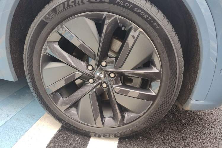 Used Li Auto L9 2022 Max model