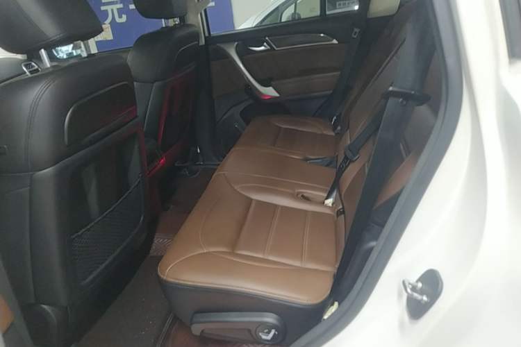 Used Haval H9 2016 2.0T Four-Wheel Drive Luxury Version 5 Seats
