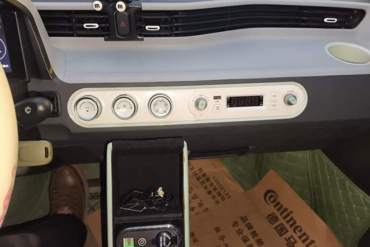 Used Wuling Hongguang MINIEV 2021 Macaron Premium Model – Lithium Iron Phosphate