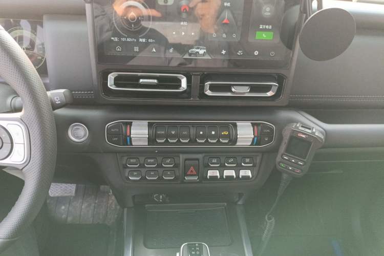 Used 212 T01 2025 2.0T Changfeng