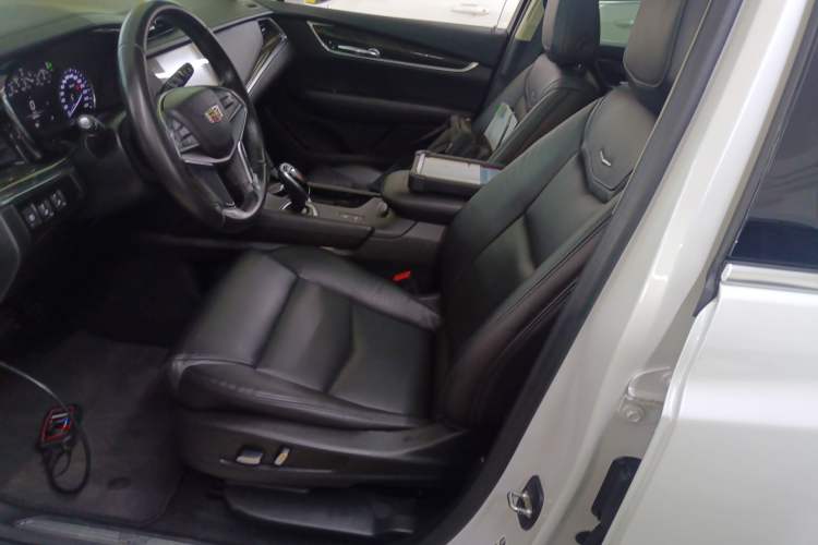 Used Cadillac XT5 2018 25T Luxury Model