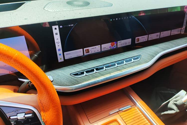 Used Wey Lanshan 2023 Four-Wheel Drive Ultra-Long Range Version
