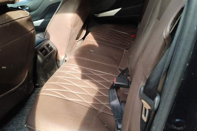 Used Nissan Navara 2017 2.5L Automatic 4x4 Luxury Edition QR25