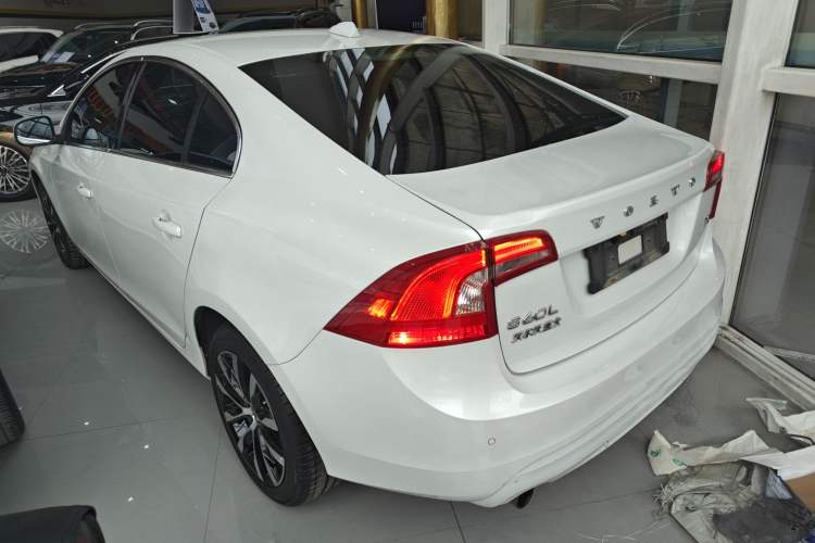 Used Volvo S60 2018 S60L T3 Smart Progress Edition
