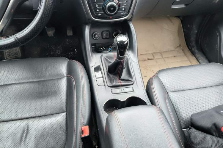 Used Changan CS75 2014 2.0L Manual Leading Model China V Standard