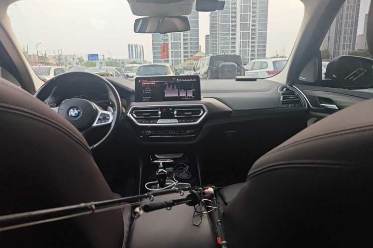 Used BMW X3 2022 Facelift xDrive30i Luxury Edition M Night Edition Package Center Console