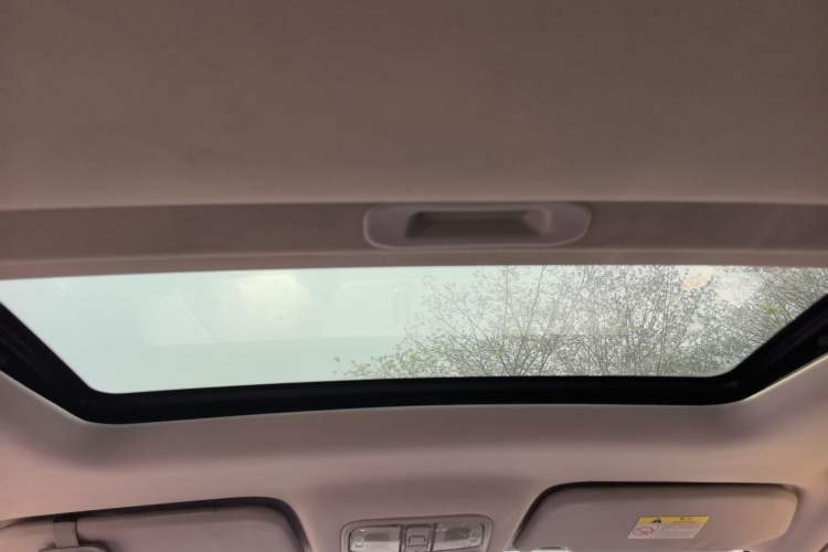 Used CHANGAN KAICHENG Oushang A600 2016 1.5L Manual Luxury 7-Seater Headliner