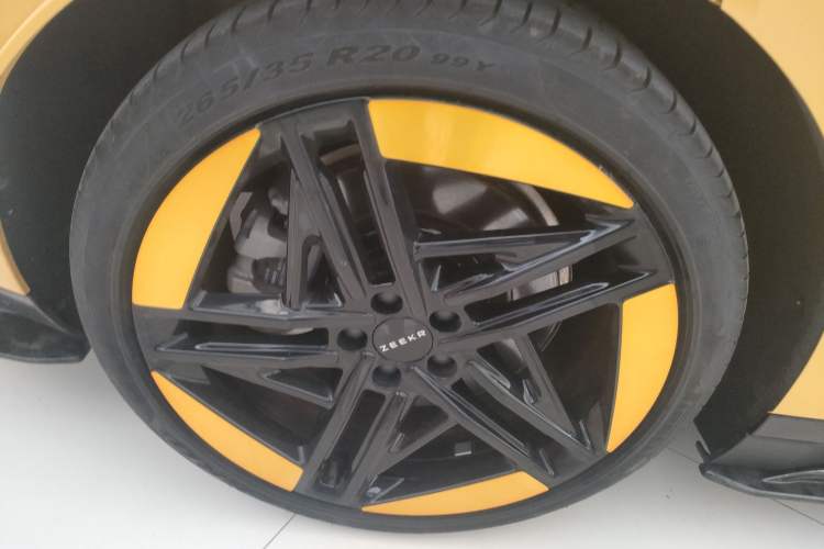 Used Zeekr 007 2025 Four-Wheel-Drive Performance Version 100 kWh
