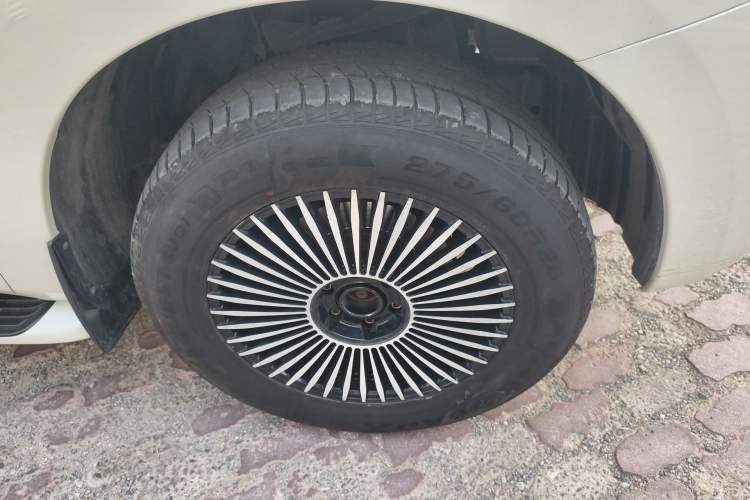 Used Nissan Patrol 2017 4.0L XE Middle East Version Right Front Wheel Hub