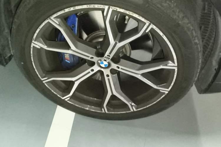 Used BMW X5 2019 xDrive40i Luxury Model with M Sport Package
