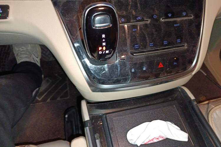 Used Buick GL8 2023 Land Executive Class 652T Smart Luxury Model
