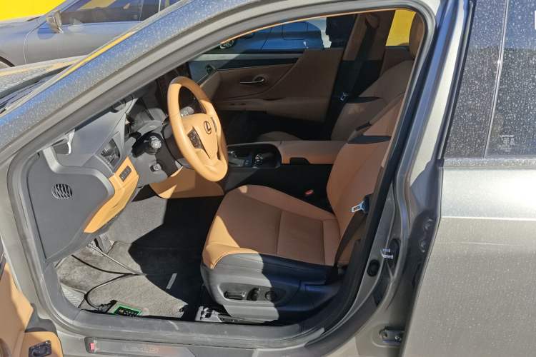 Used Lexus ES 2025 200 Premium Edition