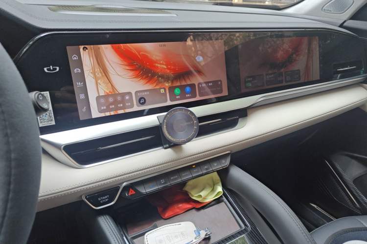 Used Geely Auto Monjaro L 2023 2.0TD High-Power Automatic Two-Wheel Drive Flagship Version Audio And AC Panel