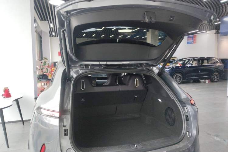 Used Avatr 07 2024 Max Extended-Range Edition Trunk