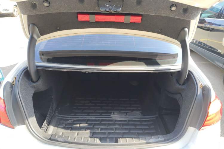 Used BMW 3 Series 2016 316i Fashion Model
