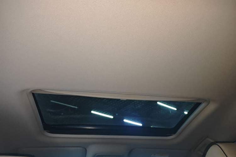 Used Buick GL8 2021 Land Cruiser Executive Class 652T Luxury Model