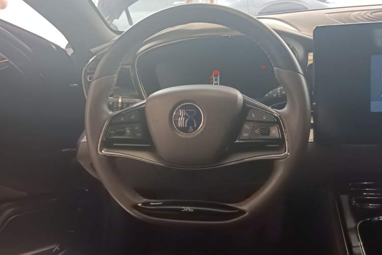 Used BYD Han 2023 EV Champion Edition 506KM Front-Wheel-Drive Premium Model
