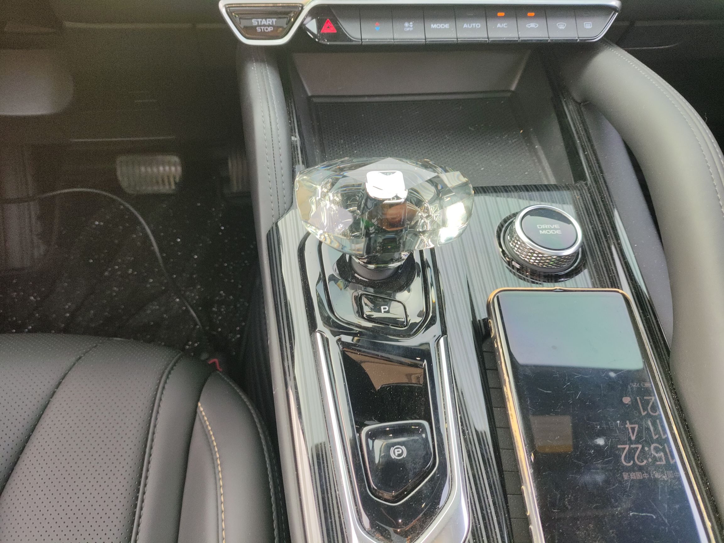 Geely Auto Monjaro L 2024 2.0TD DCT EVO Two-Wheel Drive Long-Range Version — снимка 15