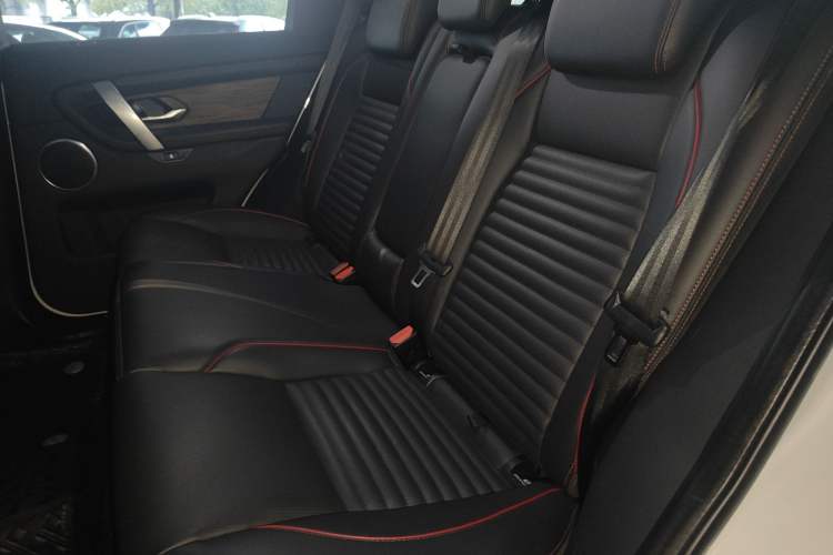 Used Land Rover Discovery Sport 2020 249 PS R-Dynamic Performance Edition
