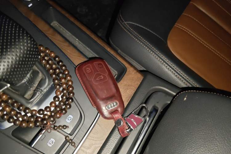 Used Audi Q5L 2018 45 TFSI Prestige Elegant Edition China VI Vehicle Key