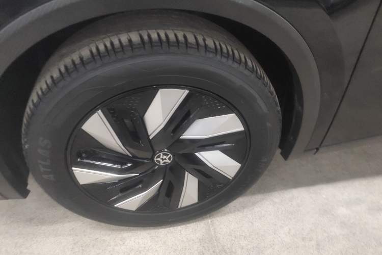 Used Venucia V DD-i 2023 110 km iE Version
