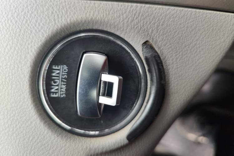 Used Volkswagen Magotan 2011 1.4 TSI Elite Edition Vehicle Key