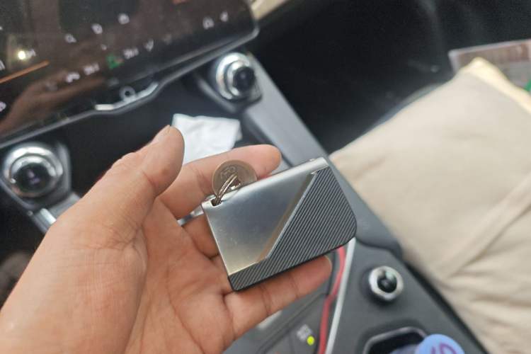 Used Lynk & Co 01 2021 2.0TD Two-Wheel-Drive Pro Trim Vehicle Key